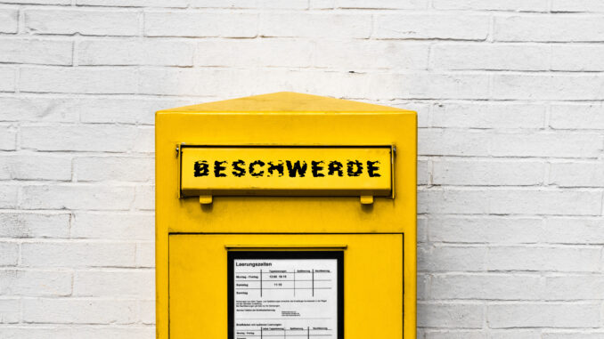 Beschwerde Briefkasten Einwurfschlitz